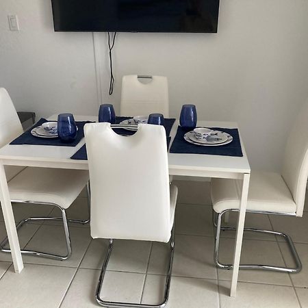 Gorgeous Beachy Chic Condo In Key Biscayne Маями Екстериор снимка