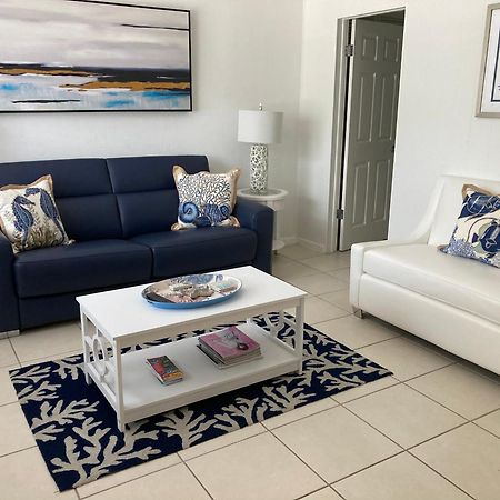 Gorgeous Beachy Chic Condo In Key Biscayne Маями Екстериор снимка