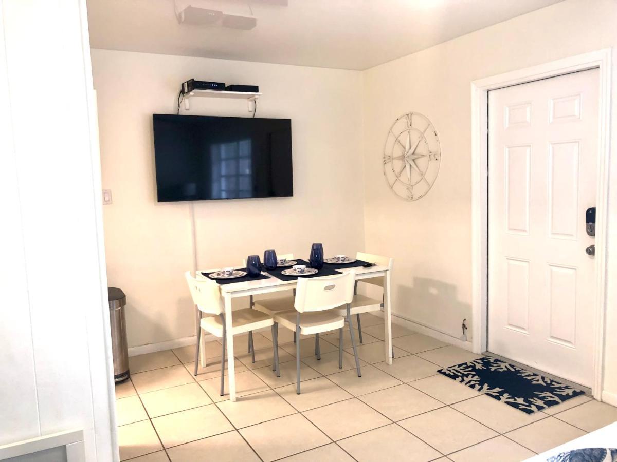 Gorgeous Beachy Chic Condo In Key Biscayne Маями Екстериор снимка