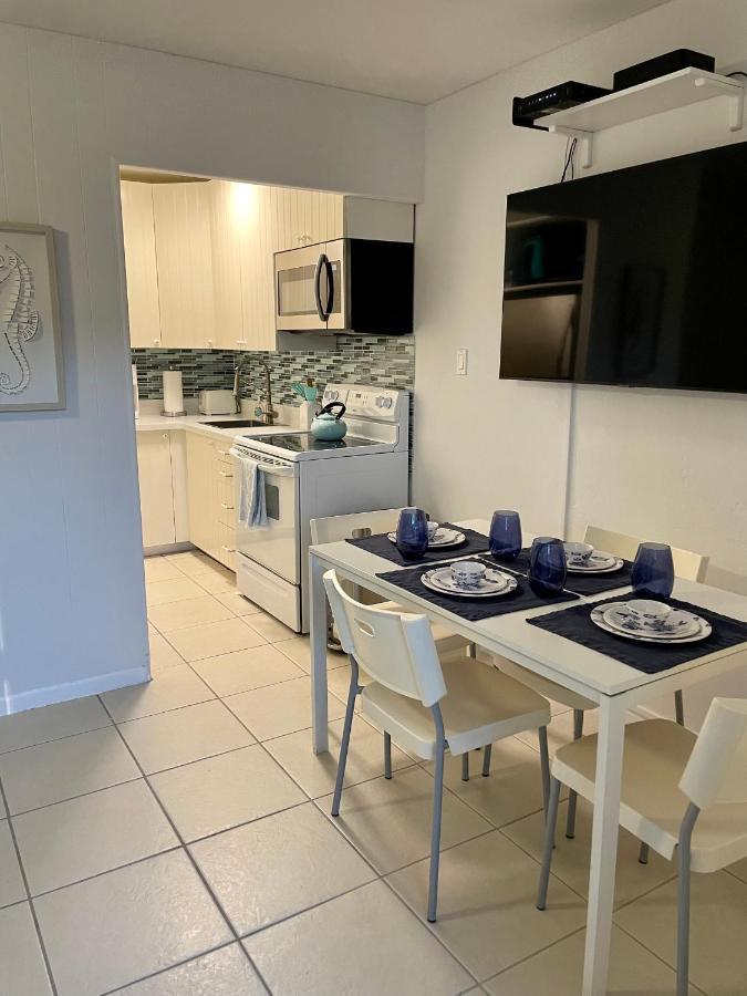 Gorgeous Beachy Chic Condo In Key Biscayne Маями Екстериор снимка